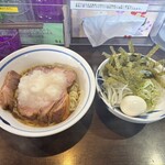 麺や 青雲志 - だいこんおろしが鎮座