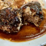 キッチンまつむら - 粗めの挽肉と大き目微塵の玉ねぎ