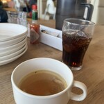 ピザドゥ北海道 - ランチセットのスープとドリンク