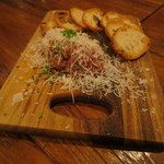 Ata - ミンク鯨肉のタルタル1