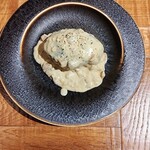 Moment Beat - プレーンハンバーグ ポルチーニクリームソース