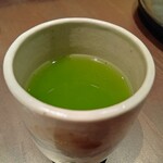 鮨 聖心 - 温かい緑茶