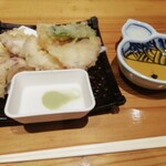 マルトモ水産 鮮魚市場 - 