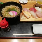 マルトモ水産 鮮魚市場 - 