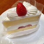 銀座コージーコーナー - 料理写真:苺のショートケーキ
