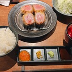 とんかつ ここまでやるか。 - 