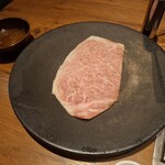 焼肉うしごろ - 鹿児島県産の大判サーロイン・その1です。
