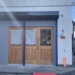 LOCAL STORE CAKES! - 外観