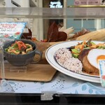 Hawaiian Cafe OluOlu - 入口・ショーケース 1/2026