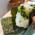 ずんぐりころりん - ②おむすび《広島菜》