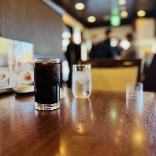 ロイヤルホスト_1