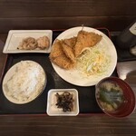 たんぱく大国 - アジフライ定食トッピング唐揚げ1,200円