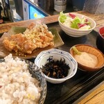 伍楽 - 