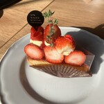 大谷グランド・センター - いちごのタルト