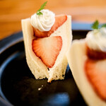 喫茶 一房 - 苺×白あん