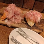 ヴィネリア・タユート - 生ハム揚げニョッキ(2人前)