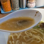 La La Gottsuo - 山椒ペーストをスープに溶かすと一気にスープの雰囲気が変わる