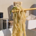 La La Gottsuo - 最後まで美味しい中太麺