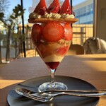 ease coffee - 女峰のパフェ