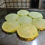 お好み焼 きじ - ひっくり返したところ
