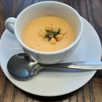 まずはカルボナーラかボロネーゼ - 