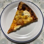 ブーランジェリー・ラパン - チーズピザ