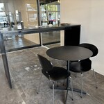 Kruh - 奥側は、ヘアサロンなりねヽ(´o｀；