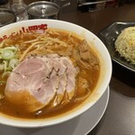 味噌ラーメン 山岡家 - 料理写真: