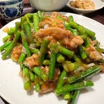 独一処餃子 - 豚肉とにんにくの芽炒め