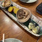 ゆる燗酒場 煮りん - おばんざいセット。（すみません。ブロッコリー１つ、蓮根２つ、さつまいも１つ、魚甘酢１つ食べてしまいました）