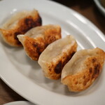 yum - ラム焼餃子