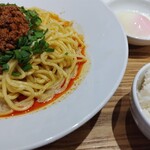 麺と肴 担々麺 ぺん坊 - 