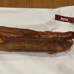 エディアールベーカリー - 男性が9割頼むというクロワッサン生地にソーセージにトマトを挟んでるやつ、、、