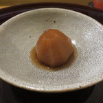 広尾 一会 - 無花果を赤酢で炊いた物です。