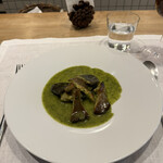 シャントレル - 7皿目
      牡蠣、アワビタケの煮込み、パセリバターのソース。