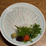 大漁酒場 魚樽本店 - 穴子刺身 ¥1,200
