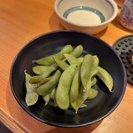 赤垣屋 - 塩ゆで黒枝豆190円