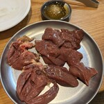 かしわ焼肉 とよ食堂 - 名古屋コーチン肝、塩ごま油