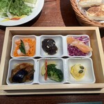 イタリアン リゾート ペルティカ - 6種類のデリ