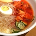 炭火ＤＥ焼肉牛牛 - 冷麺 辛味投入