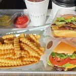 シェイクシャック 御殿場プレミアムアウトレット - 