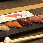 伊勢鮨 - 左から、そい昆布締め、桜マス漬け、本マグロ赤身漬け、本マグロ中トロ漬け、ニシン〆