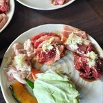 岩見沢精肉卸直営 牛乃家 - モツ 豚 カルビ ロース