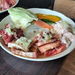 岩見沢精肉卸直営 牛乃家 - カルビ ロース ホルモン 豚