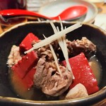 白金 酉玉 - もつ煮込み