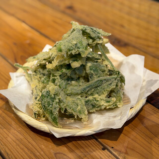 八丈島の豊かな恵み”あしたば”料理