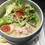 蔭山樓 - 料理写真:「鶏白湯塩そば」1130円