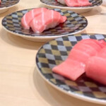 廻転寿司　まぐろ問屋 めぐみ水産 マークイズみなとみらい店 - 