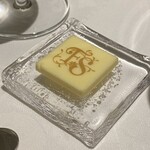 ラ・リベリュール - バター。