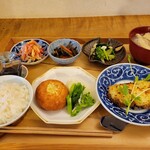 ごはん 芽や - AB両方付き定食　海老と百合根のひろうす、合挽きの味噌そぼろとマッシュポテトの重ね焼き